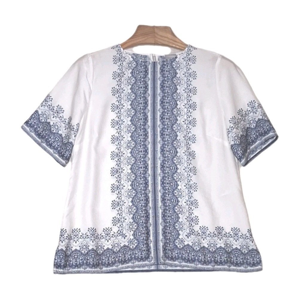 Chico's Womens Art Deco Pattern Polyester Satin Top Blue White  Size 1 US 8/10
